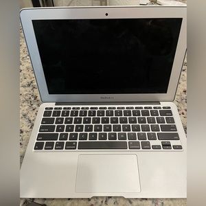 2015 Macbook Air (11”)